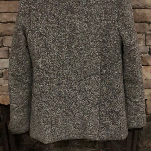 Vans winter coat , double layered, thick material on top to keep your ne… - Picture 5 of 8